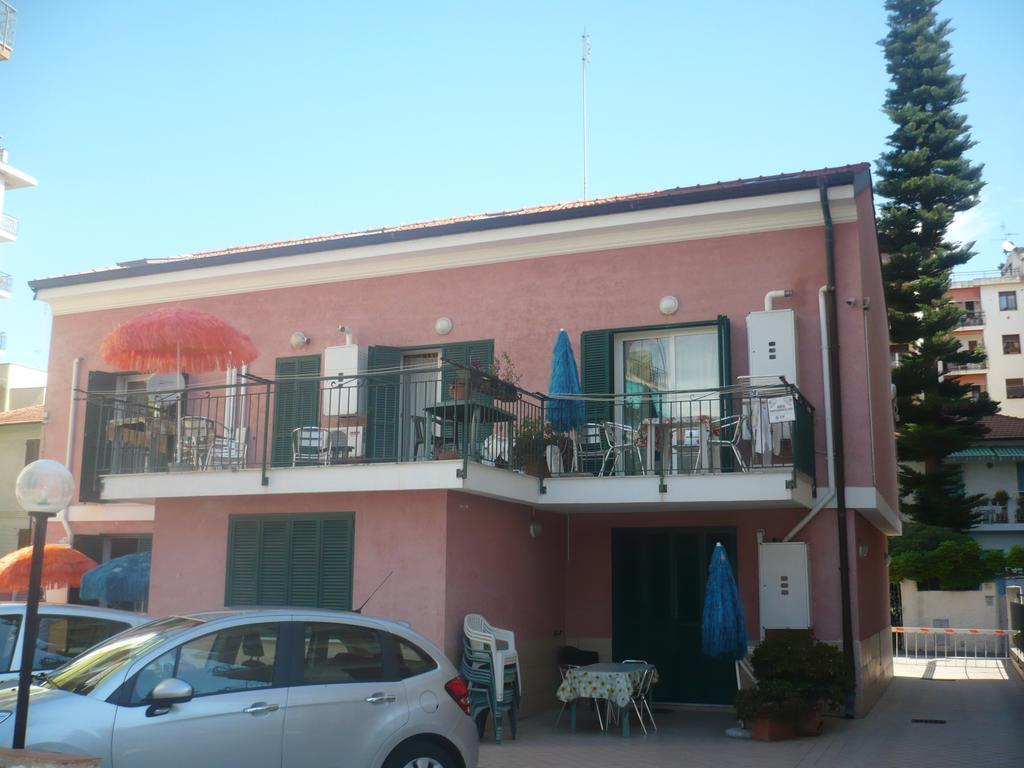 Villamareblu Ventimiglia Ngoại thất bức ảnh