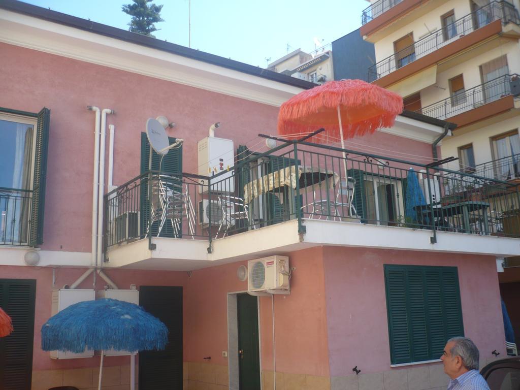Villamareblu Ventimiglia Phòng bức ảnh